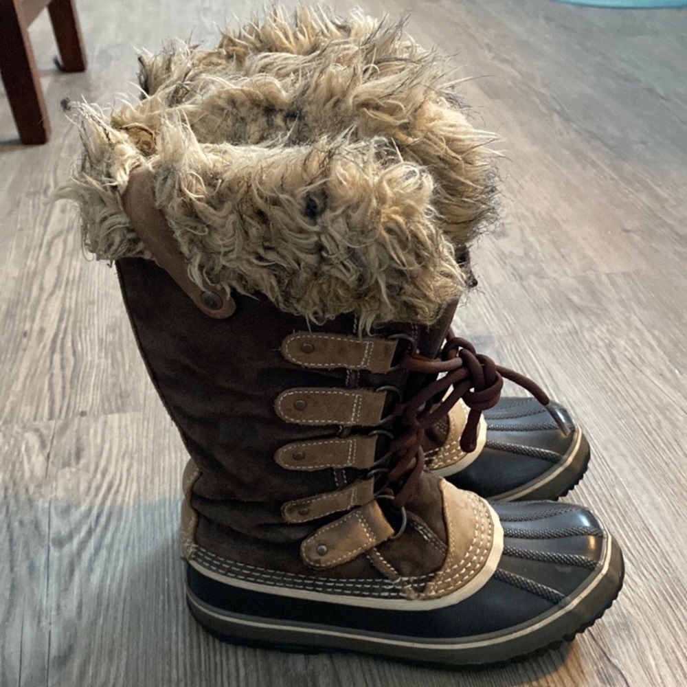 Sorel Joan of Arctic size 7 Women's Boots